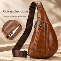 Sac de poitrine homme en cuir véritable, détail du cuir
